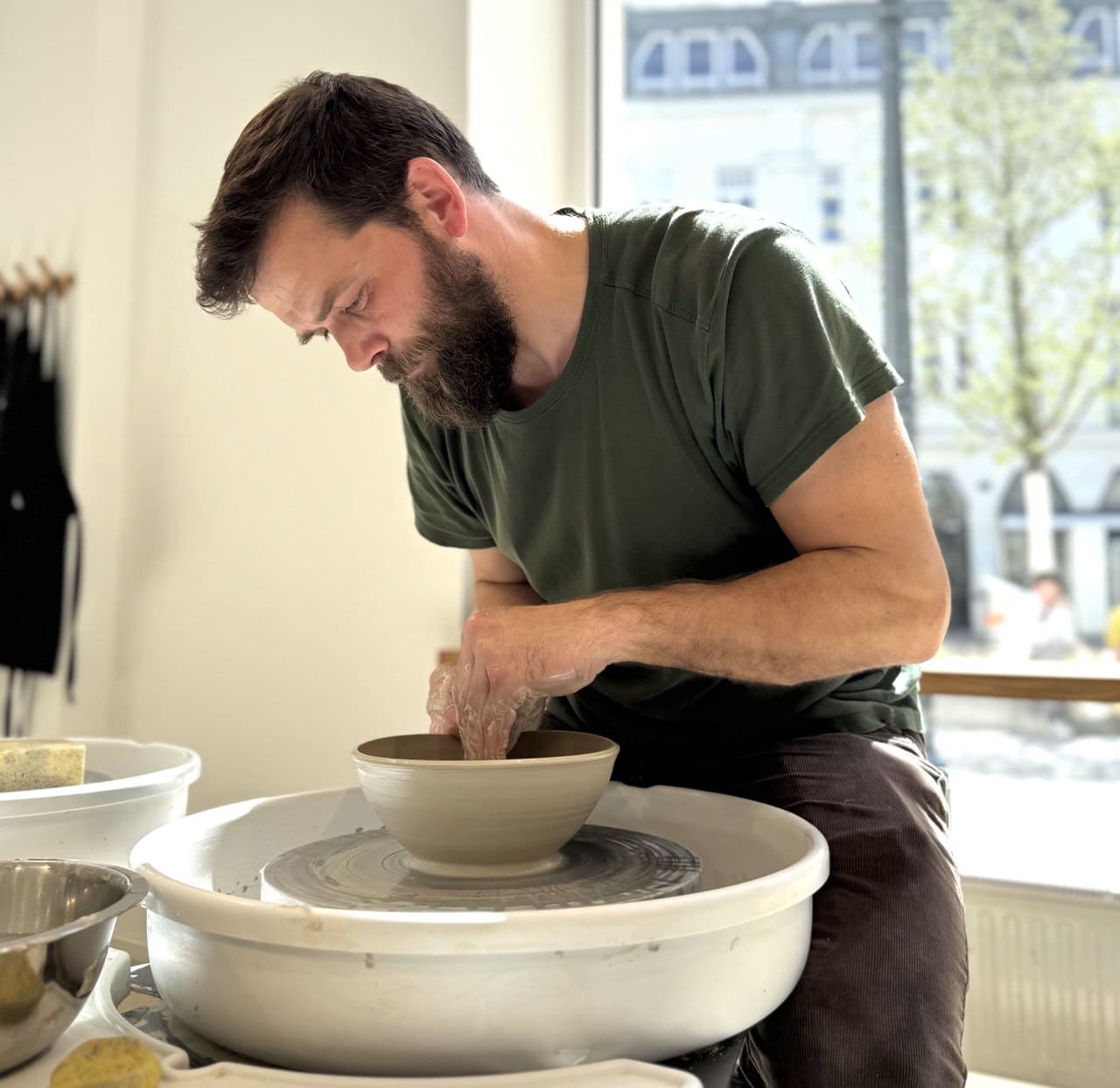 9-Week Pottery Course with Josef in English (16+) *Intensive Pottery course in Hiеtzing (für Anfänger*innen und Fortgeschrittene)