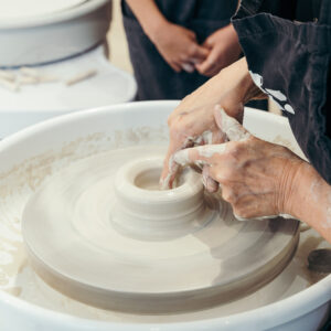 One-part pottery class – Spin & Go (8+)